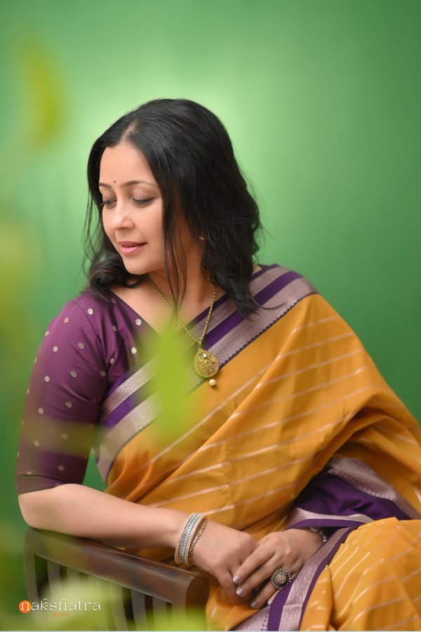 Mustard Yellow Pure silk Saree - Image 2
