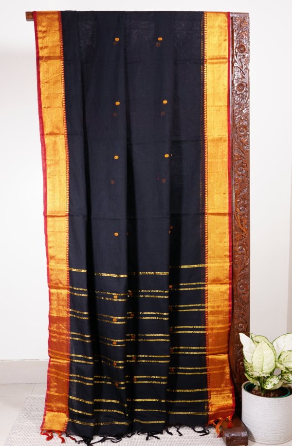Black Narayanpet Golden Zari Border Saree - Image 4