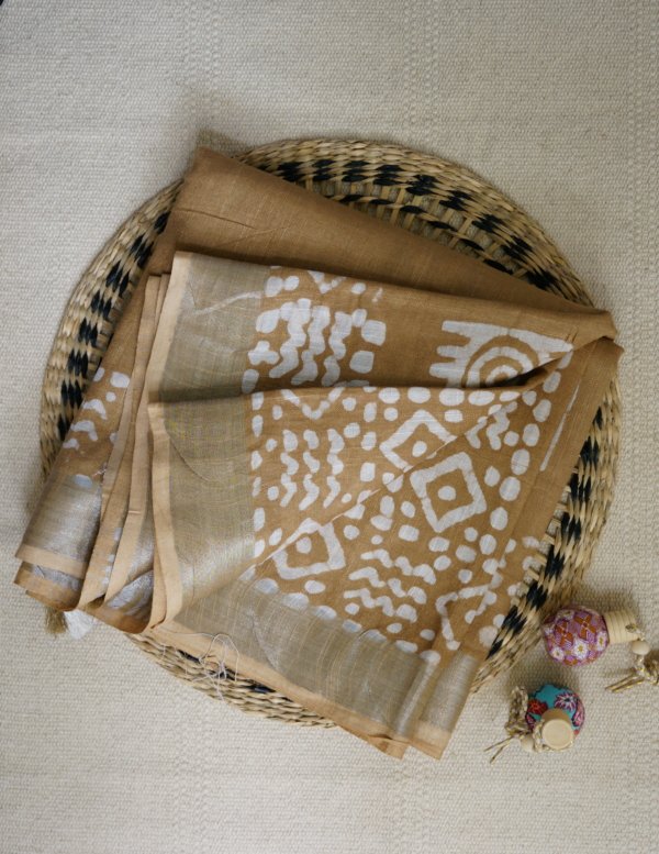 Beige Linen Saree - Image 2
