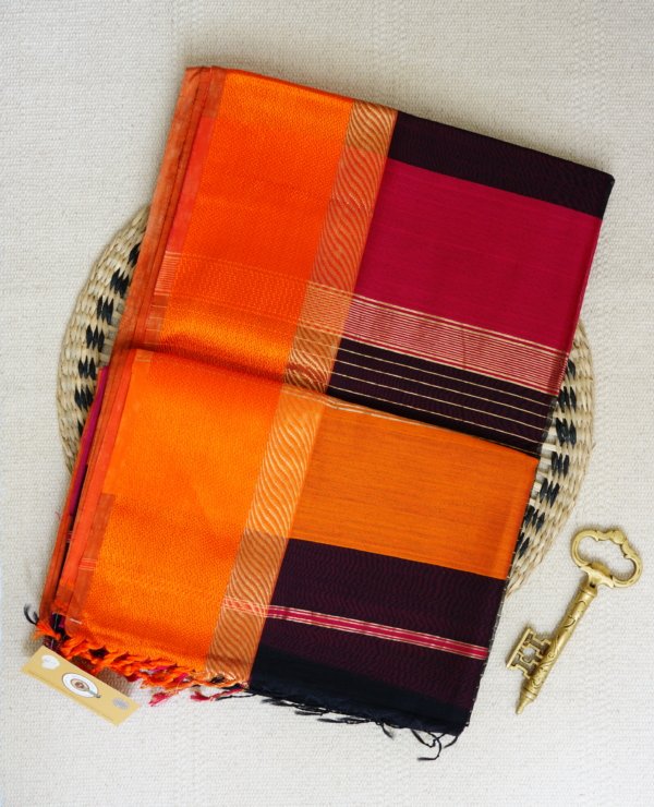 Black Maheshwari Ganga Jamuna Border Saree - Image 3
