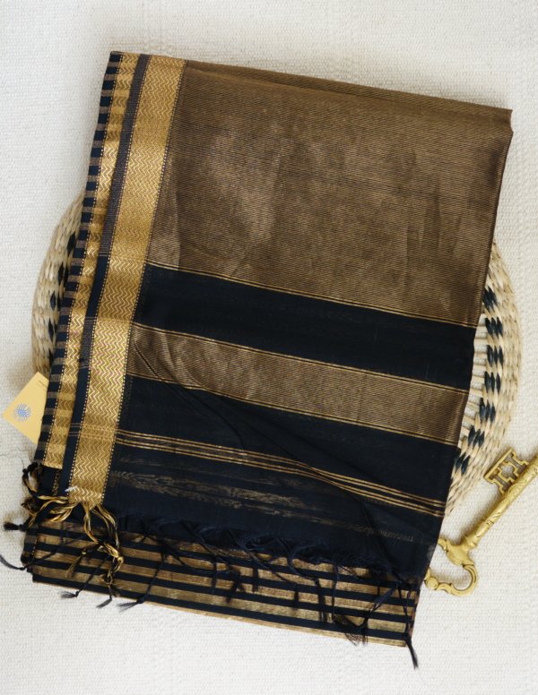 Black Golden Tissue Lining Maheshwari Saree - Image 3