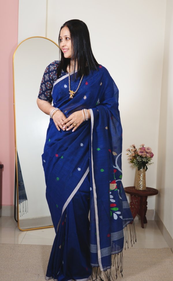 Indigo Jamdani Peacock Pallu Handloom Saree