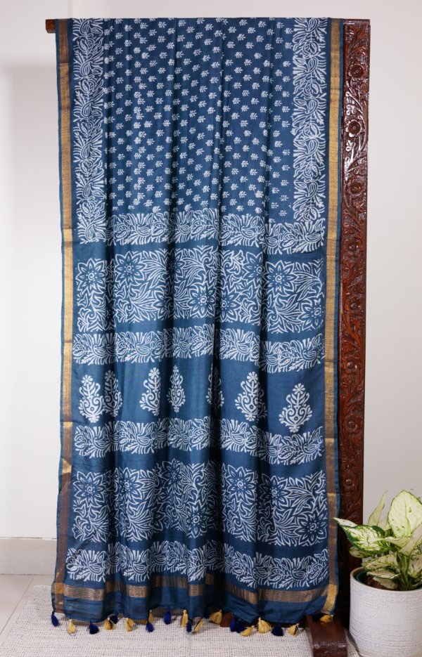 Indigo katan Slub Floral Pattern Saree - Image 3