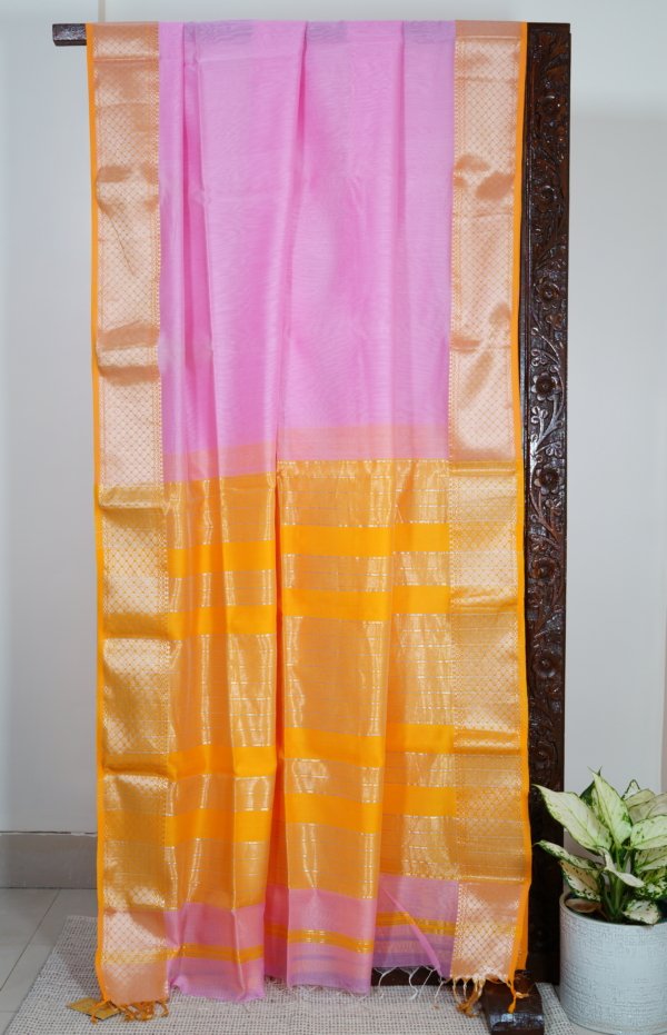 Light Pink Maheshwari Golden Border Saree