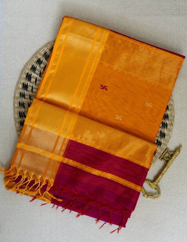 Maroon Maheshwari Paithani Border Saree - Image 3
