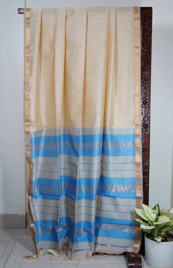 Pearl Maheshwari with Blue Gicha Pallu Saree