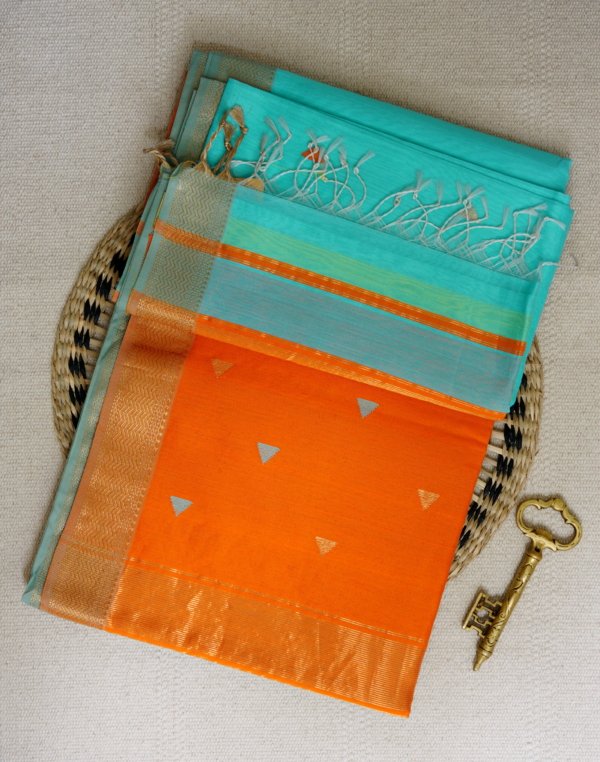 Turquoise Maheshwari Triangle Butti Saree - Image 3