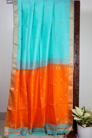 Turquoise Maheshwari Triangle Butti Saree