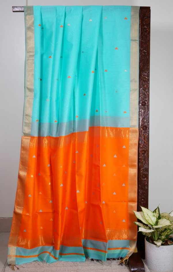 Turquoise Maheshwari Triangle Butti Saree